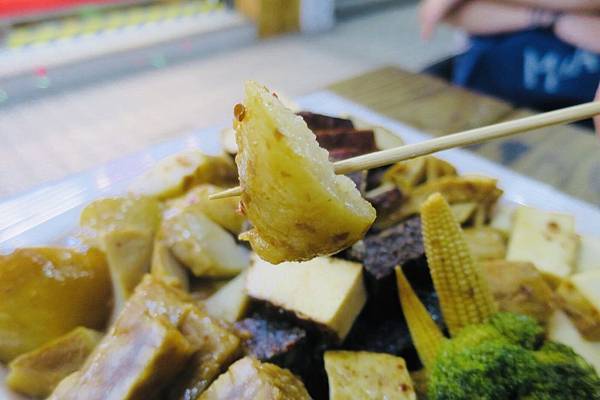 [台中美食]秘醬滷味 來自上海獨門醬汁，台中人私藏的美食店家，近逢甲夜市20190729-12.jpg