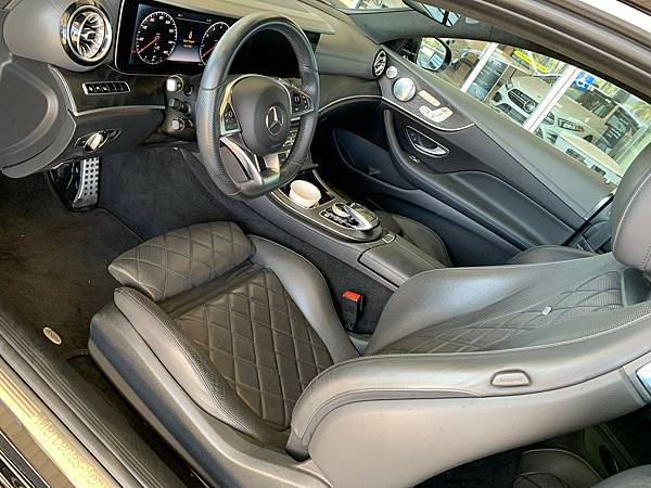 2018 Mercedes Benz E400 VINJF014913_201201_21