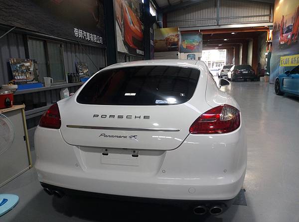 日規2012 PANAMERA