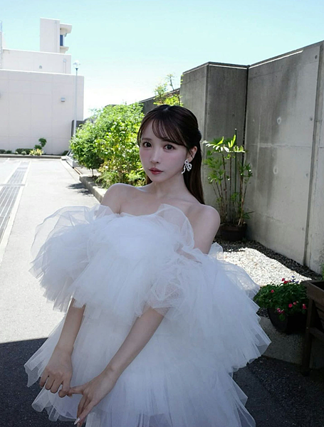 新娘租借婚紗嫌棄曾被AV女優三上悠亞穿過。「本人回應了」! 新娘租借婚紗嫌棄曾被AV女優三上悠亞穿過。「本人回應了」!