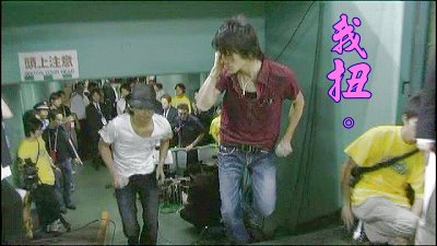 [TV] 20070720 プロ野球オールスターゲーム 「ハーフタイムショーにタッキー＆翼」 (4m46s)[(003945)17-07-