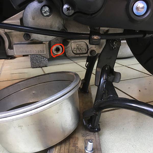 V125g自助換機油機油濾芯