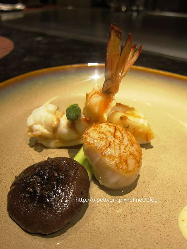 台南 安平區 台南大員皇冠假日酒店 煉 瓦 煉 瓦 鐵板燒 爐端燒與壽司吧 安平新地標 高級鐵板燒新境界 愛評體驗團