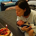 2010/05/09吳老師的第一個母親節，希望北鼻健康平安長大歐~