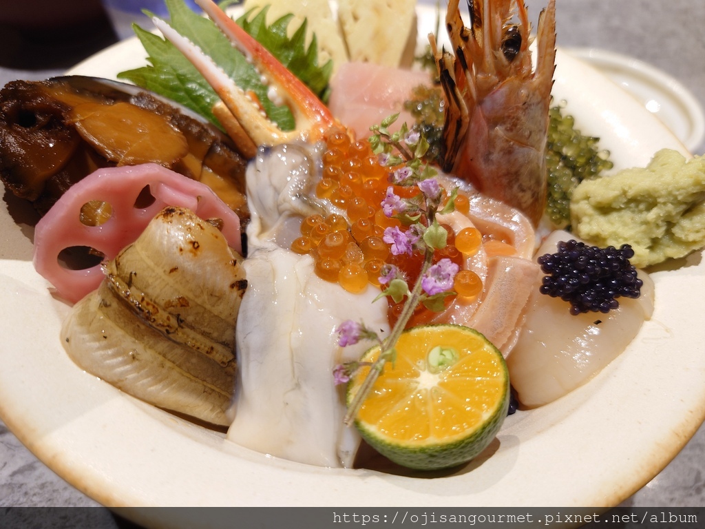 [食記]運動公園旁隱巷排隊丼飯/新北新莊/終於‧衷魚