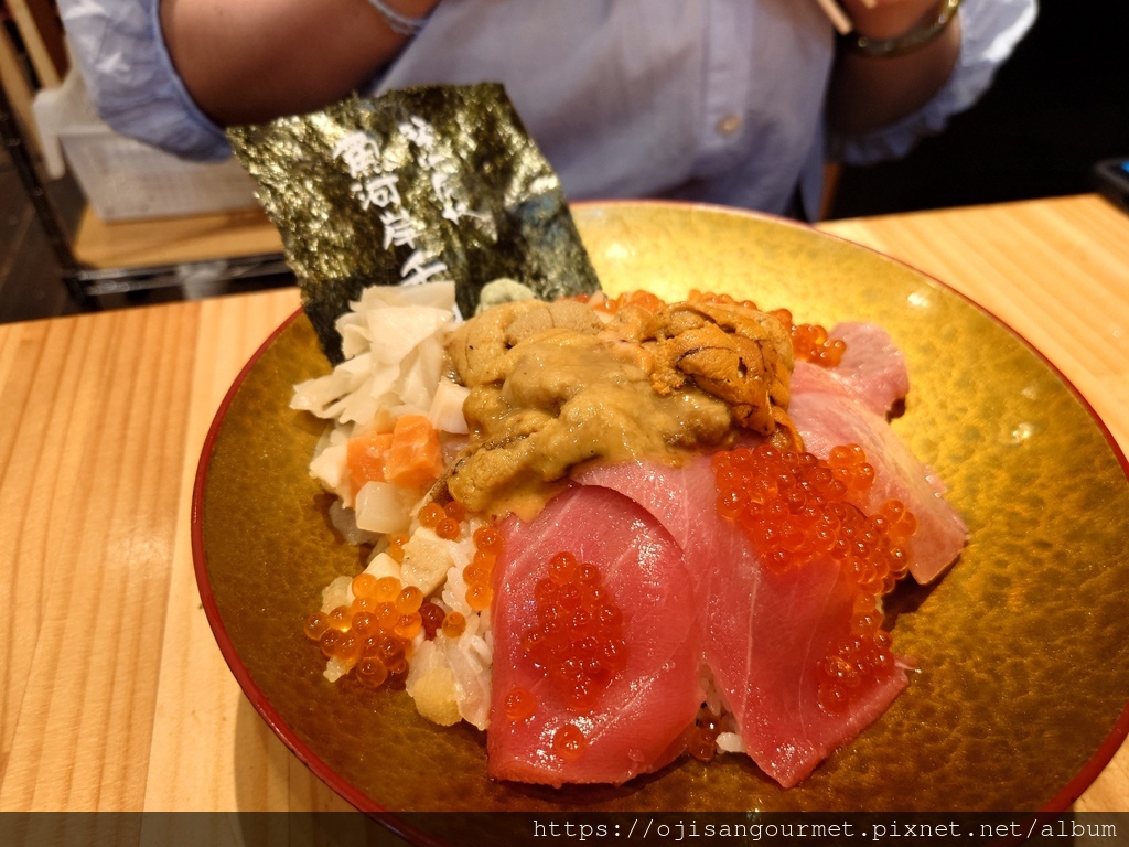 [食記]築地場外市場可三吃海鮮丼/東京中央區/築地虎杖魚河岸
