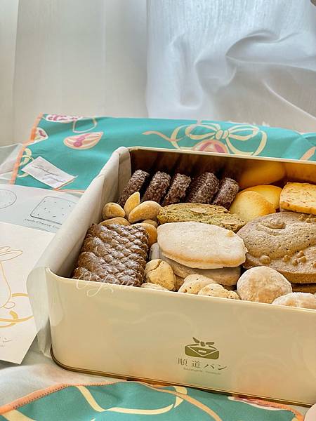 ( 🍪 ) 鐵盒餅乾收藏,以『鞠』為主題𓌅𓈒 𓏸 順道パン ( 🍪 ) 鐵盒餅乾收藏,以『鞠』為主題𓌅𓈒 𓏸 順道パン