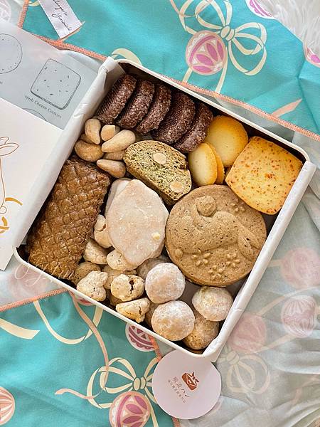 ( 🍪 ) 鐵盒餅乾收藏,以『鞠』為主題𓌅𓈒 𓏸 順道パン ( 🍪 ) 鐵盒餅乾收藏,以『鞠』為主題𓌅𓈒 𓏸 順道パン