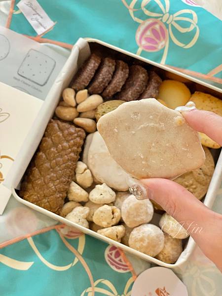 ( 🍪 ) 鐵盒餅乾收藏,以『鞠』為主題𓌅𓈒 𓏸 順道パン ( 🍪 ) 鐵盒餅乾收藏,以『鞠』為主題𓌅𓈒 𓏸 順道パン