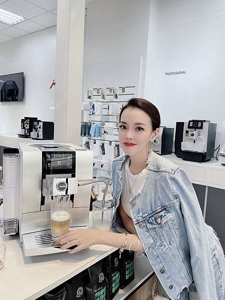 ( ️ ) 一鍵享受32種花式咖啡️打造完美智能家居少不 ( ️ ) 一鍵享受32種花式咖啡️打造完美智能家居少不