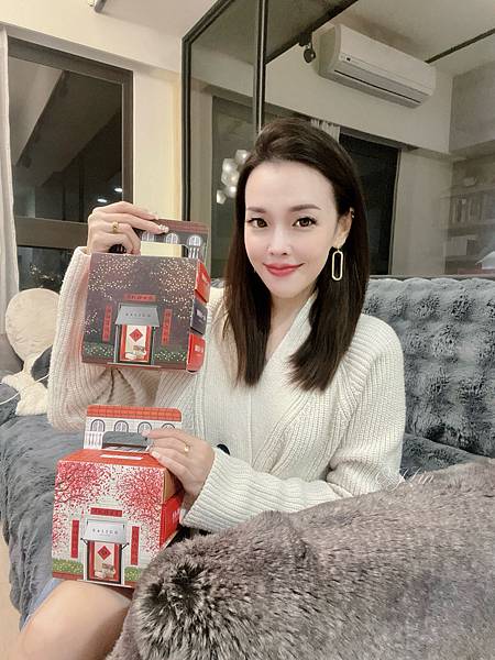 ( 🍬 ) 大黑松小倆口新年禮盒-小禮屋 𖥧*白天跟黑夜 ( 🍬 ) 大黑松小倆口新年禮盒-小禮屋 𖥧*白天跟黑夜