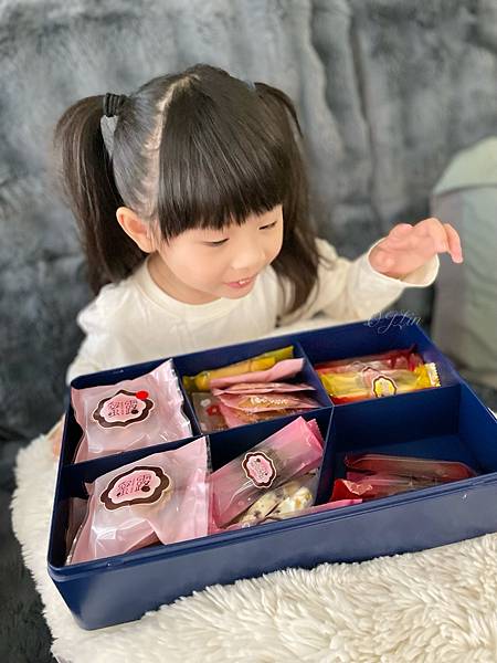 ₍ 🍪 ₎ 如回憶般香甜的蜜露年節餅乾禮盒,大人、小孩都愛 ₍ 🍪 ₎ 如回憶般香甜的蜜露年節餅乾禮盒,大人、小孩都愛