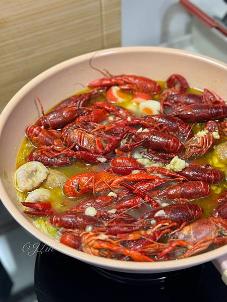 ( 🦞 )蒜蓉小龍蝦🦞肉質扎實Q彈又鮮嫩,濃郁蒜香下酒好菜太