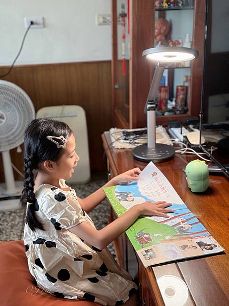 ( 💡 ) 全台首創!上下立體雙光源 全光譜智慧螢幕閱讀燈, ( 💡 ) 全台首創!上下立體雙光源 全光譜智慧螢幕閱讀燈,