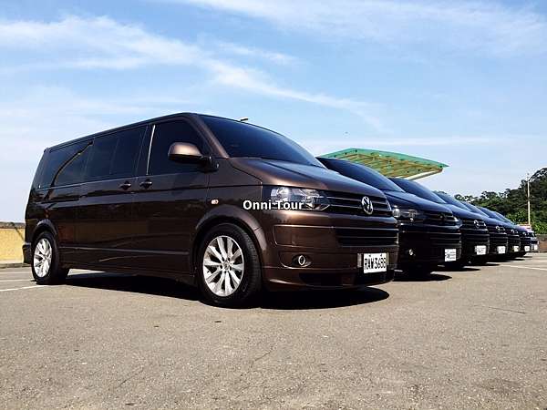 Vw 德國福斯九人座包車旅遊機場接送商務洽公包車婚紗攝影追星 露天拍賣