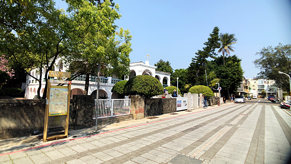 高雄→台南→高雄包車一日遊八小時，帶你去浪漫假文青世界！！