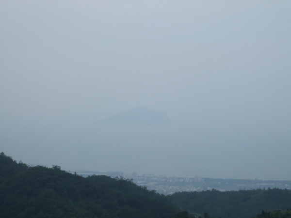 矇矓美龜山島