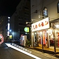 店門口_夜.jpg