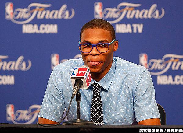 Russell Westbrook 2012年季後賽穿著