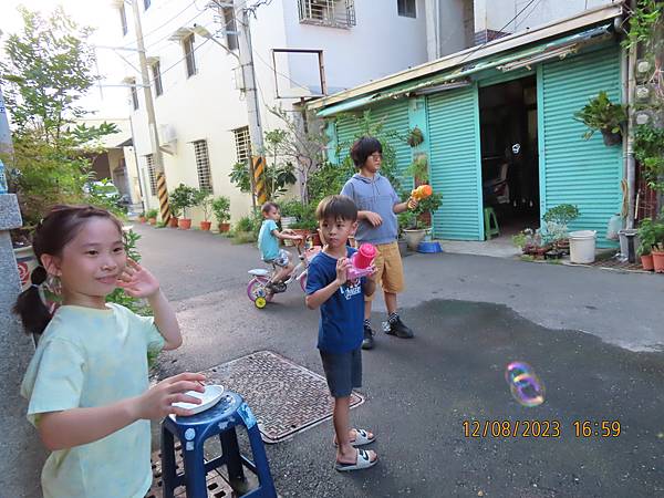 寶貝成長日記(六百二十九)家族旅行~一起玩!