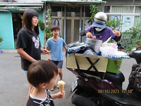 寶貝成長日記(六百四十三)阿公的75歲生日