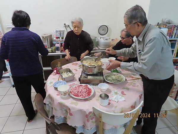 寶貝成長日記(六百七十九)家族聚餐，在我家