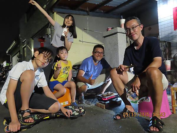 寶貝成長日記(八百三十四)來夯~中秋烤肉趣