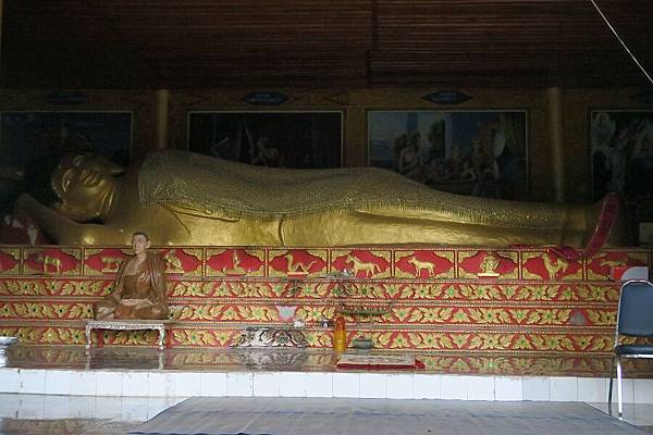 Wat Phra That Mae Yen白佛美茵寺