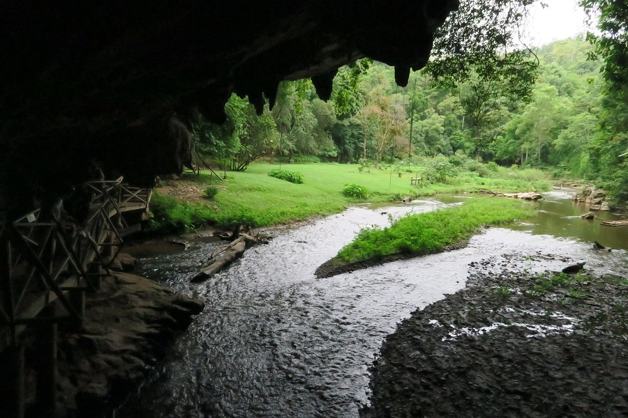 ถ้ำน้ำลอด Tham Nam Lot (Nam Lod Cave)