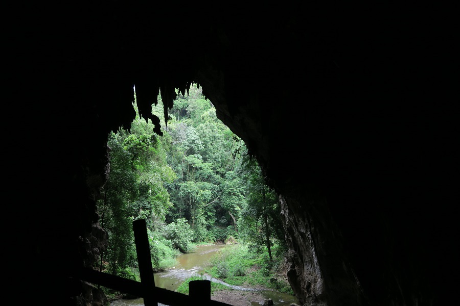 ถ้ำน้ำลอด Tham Nam Lot (Nam Lod Cave)