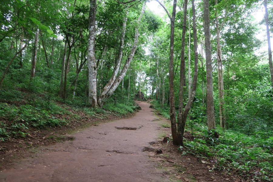 ถ้ำน้ำลอด Tham Nam Lot (Nam Lod Cave)