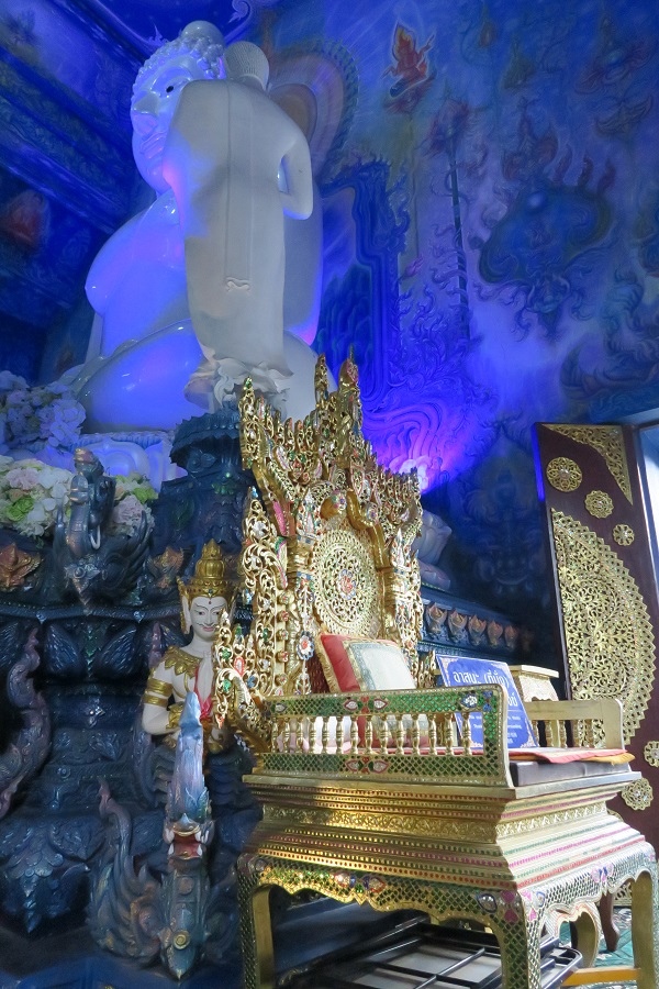 วัดร่องเสือเต้น Wat Rong Suea Ten藍廟