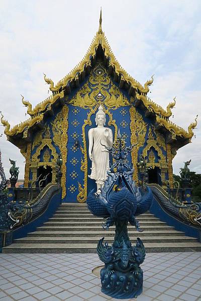 วัดร่องเสือเต้น Wat Rong Suea Ten藍廟