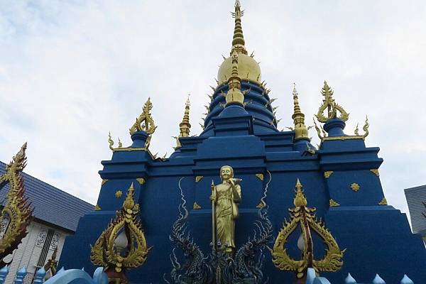 วัดร่องเสือเต้น Wat Rong Suea Ten藍廟