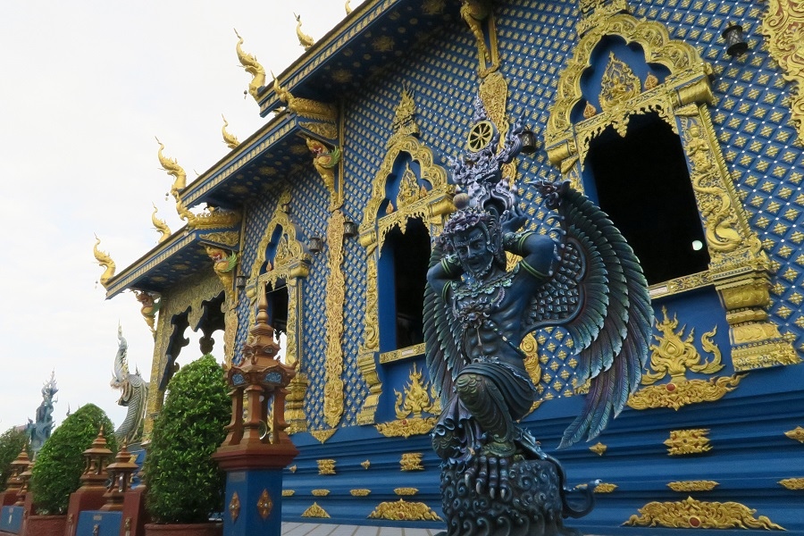 วัดร่องเสือเต้น Wat Rong Suea Ten藍廟