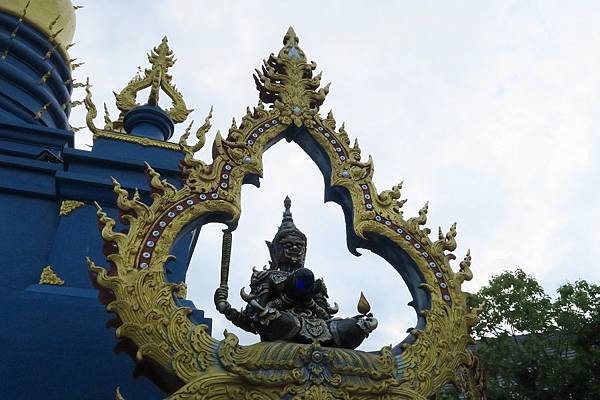 วัดร่องเสือเต้น Wat Rong Suea Ten藍廟
