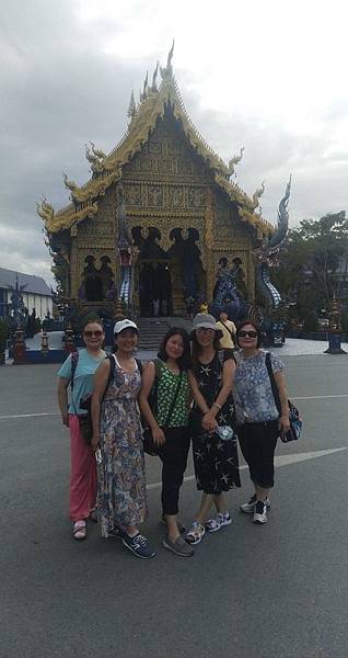 วัดร่องเสือเต้น Wat Rong Suea Ten藍廟