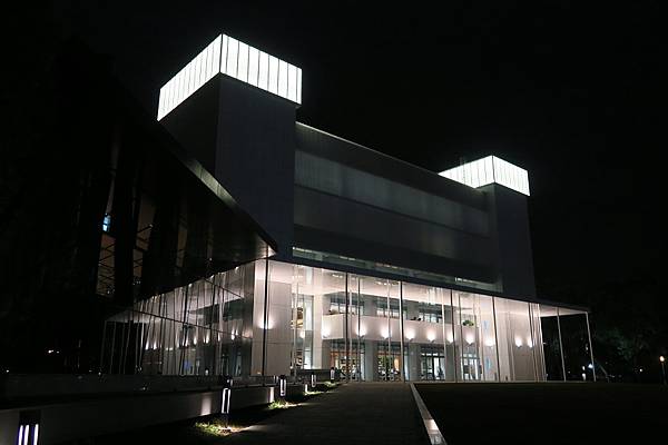 屏東縣立圖書館總館