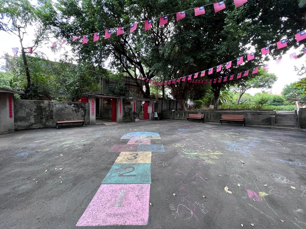 空軍三重一村