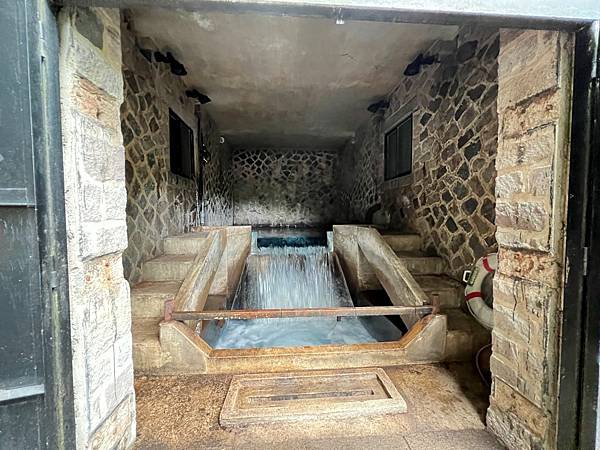 陽明山藍寶石泉秘境