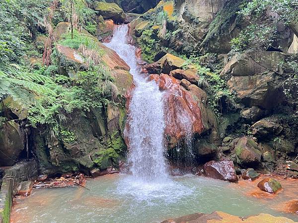 陽明山藍寶石泉秘境