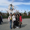 同車的姊妹們: Christina、Ting Ting、Sharon