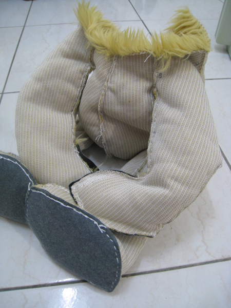 Headless bear