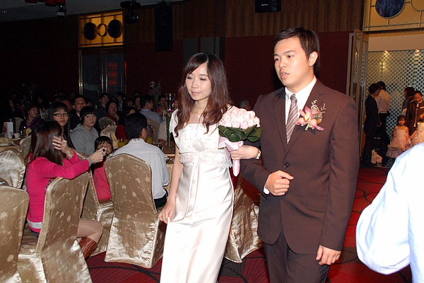 美美又帥氣的另一對伴郎伴娘，