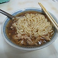 肉羹麵吃完還不飽