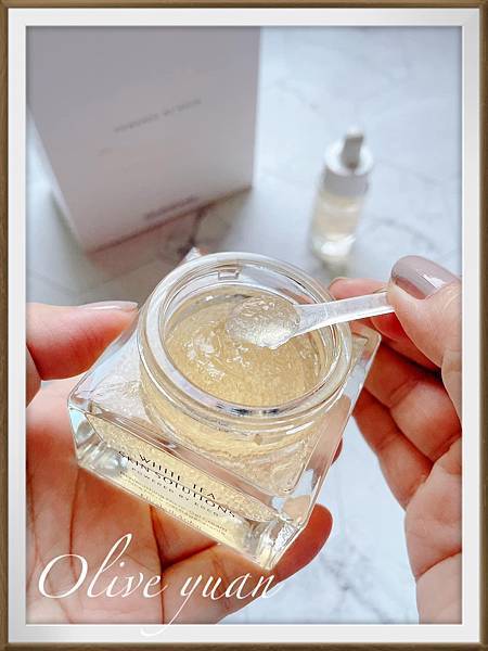 【觀玲老師推好物】這次分享的產品中，有一款油、美白精華、化妝