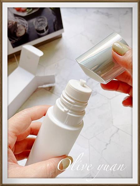 【觀玲老師推好物】這次分享的產品中，有一款油、美白精華、化妝