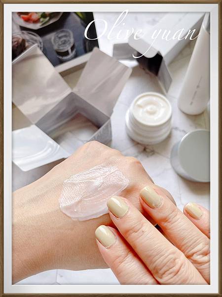 【觀玲老師推好物】這次分享的產品中，有一款油、美白精華、化妝