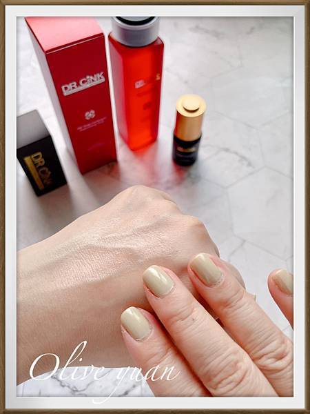 【觀玲老師推好物】這次分享的產品中，有一款油、美白精華、化妝