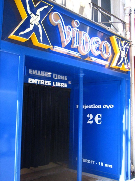 色情DVD店